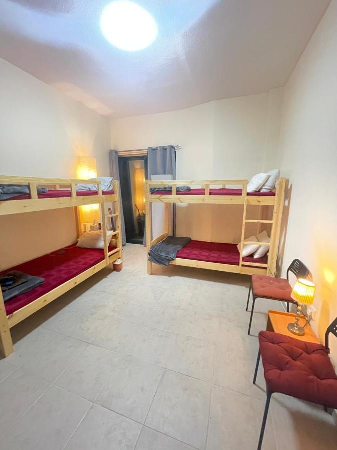 Dxb Backpackers Executive Vandrehjem Dubai Eksteriør billede