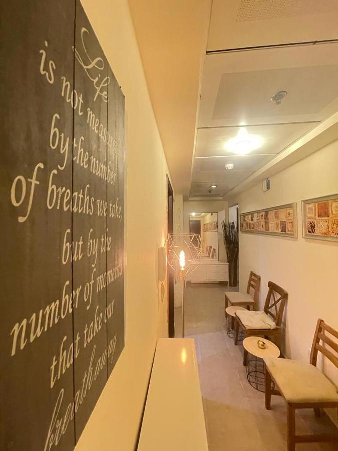 Dxb Backpackers Executive Vandrehjem Dubai Eksteriør billede